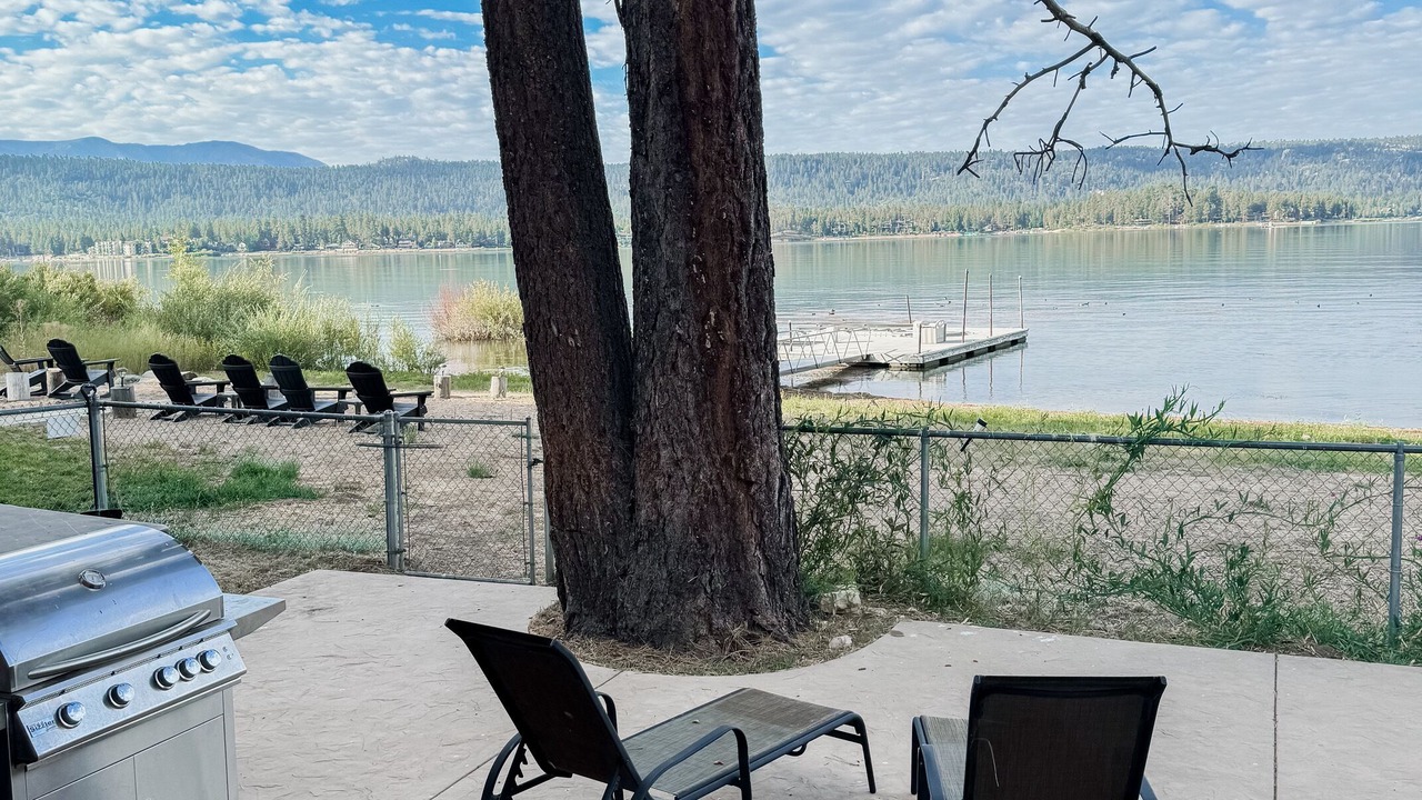 Photo of Patio Balcony in Fawnskin