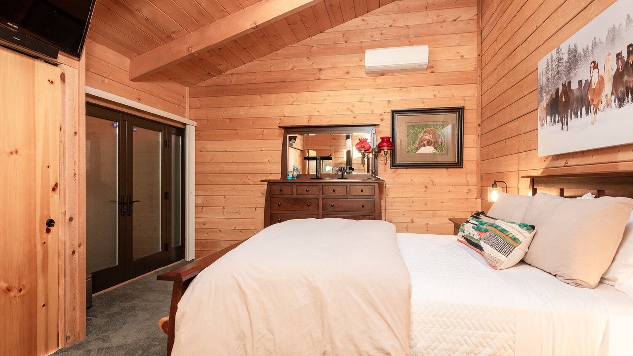 Photo of Bedroom in Fern Valley