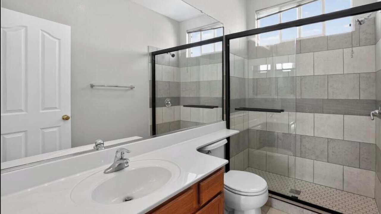 Photo of Bathroom in Nut Tree