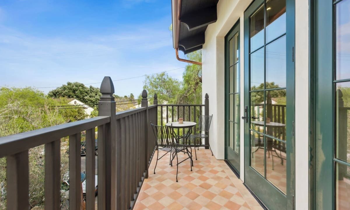Photo of Patio Balcony in Laguna