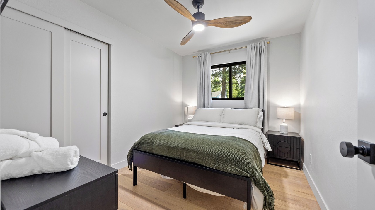 Photo of Bedroom in Mountain View Estates