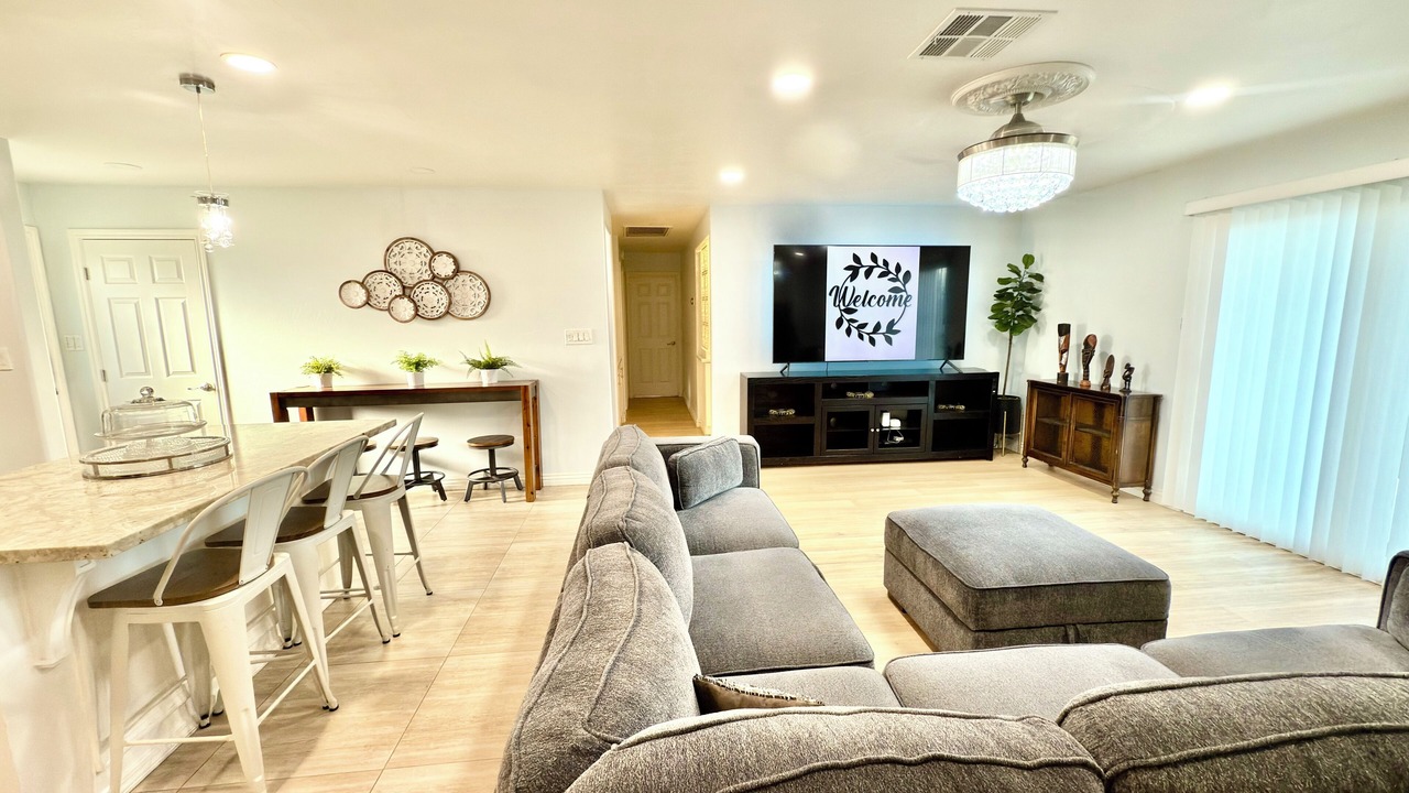 Photo of Livingroom in Bakersfield