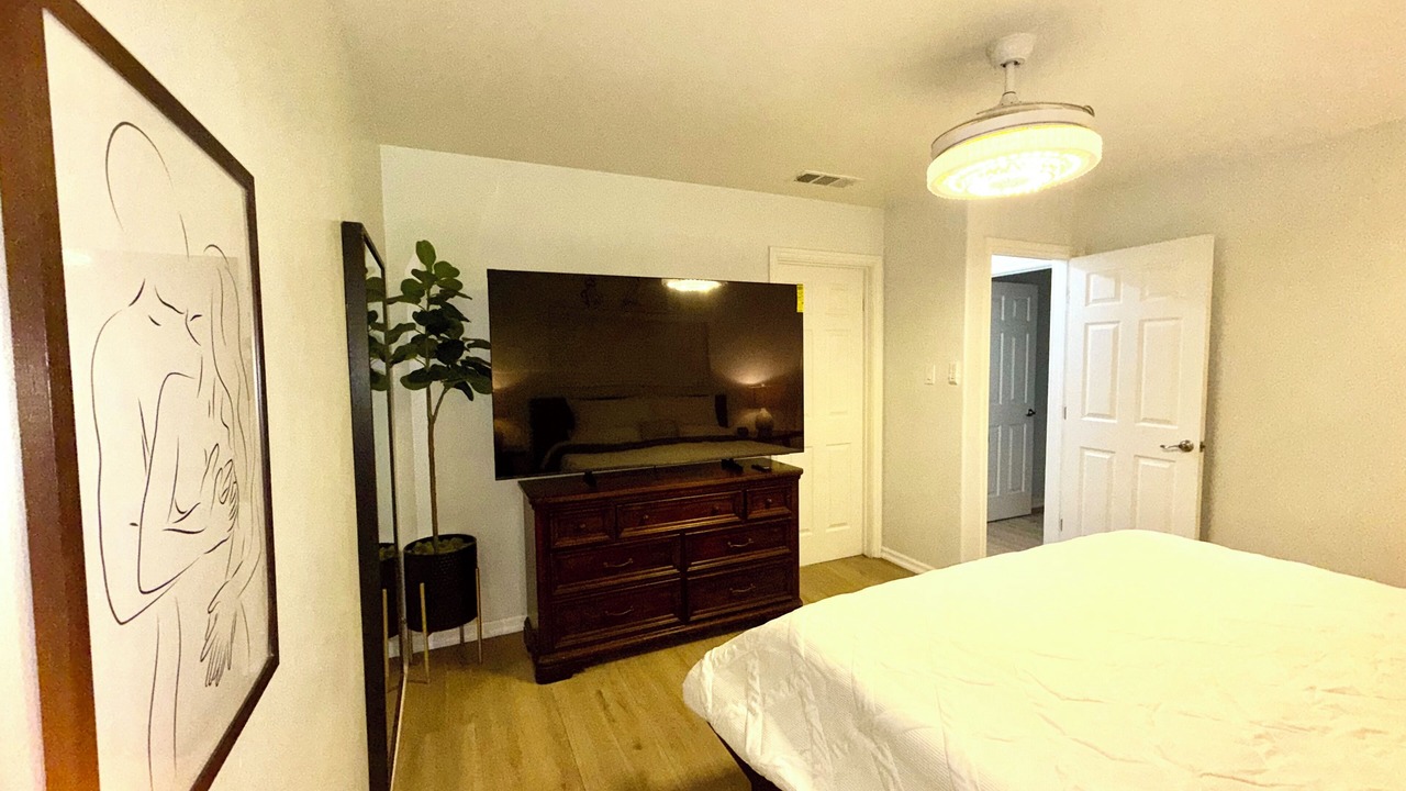 Photo of Bedroom in Bakersfield