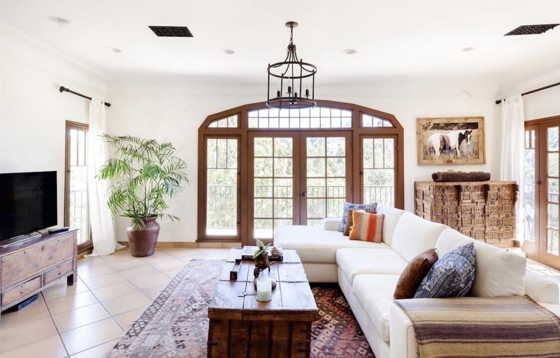 Photo of Livingroom in Hollywood Heights