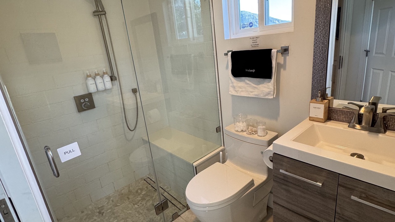 Photo of Bathroom in Vista
