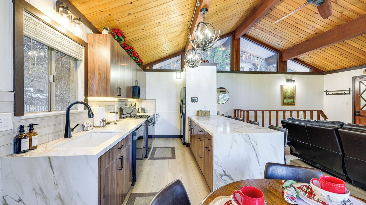 Photo of Kitchen in Arrowhead Villas