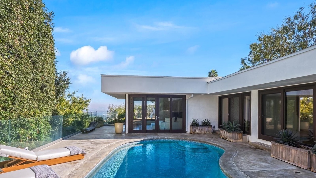 Photo of Outdoor in Beverly Hills