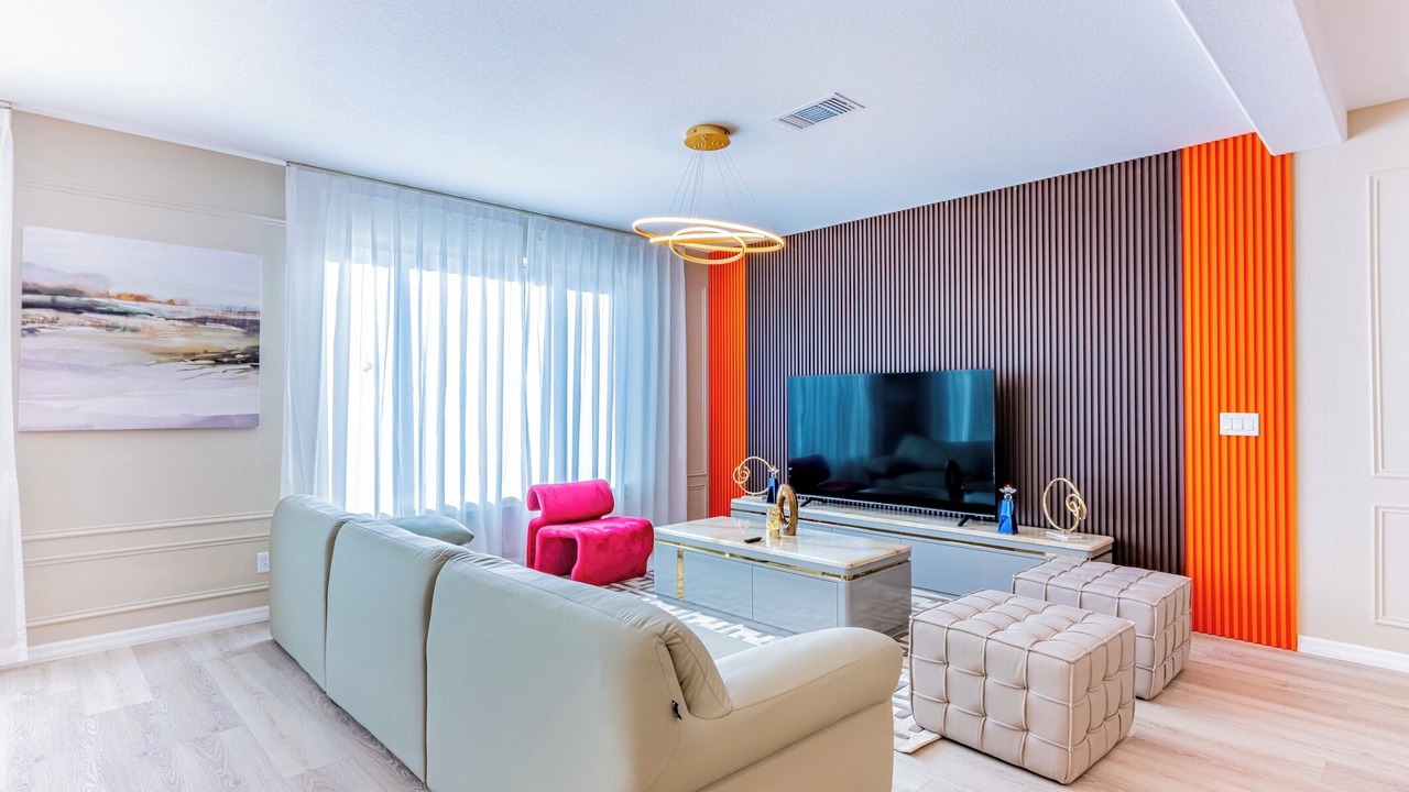 Photo of Livingroom in Enterprise