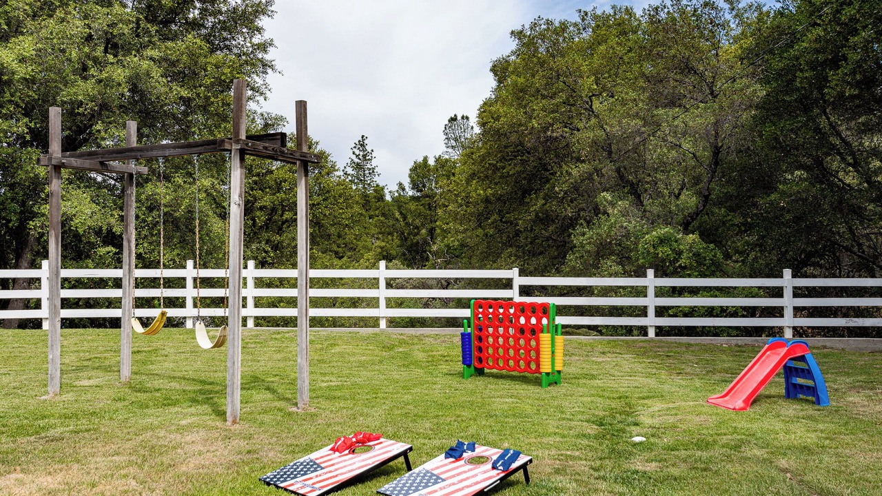 Photo of Others in Oakhurst