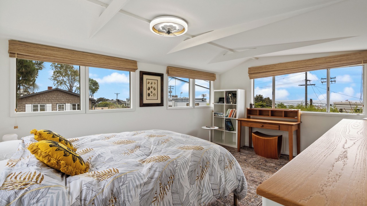 Photo of Bedroom in South Laguna