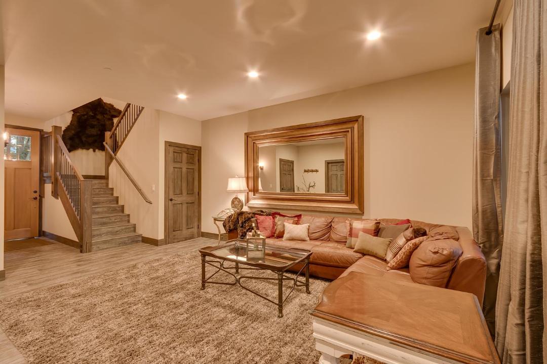 Photo of Livingroom in Tahoe Island