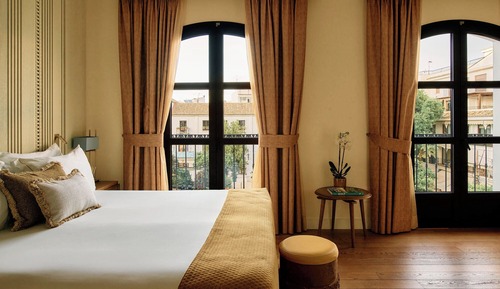 Deluxe Room with Views