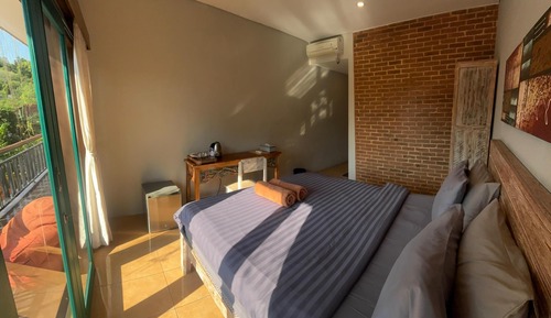 Basic Apartment, Garden View