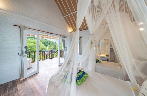 Mushroom Bay Bed & Breakfast | The Cubang Huts Lembongan