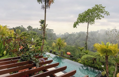 Taro Villa | Villa Lembah Damai