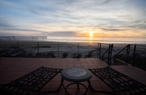 Downtown Condo | 127 Pismo Shores: 3 BR, 2 BA Condominium in Pismo Beach, Sleeps 8