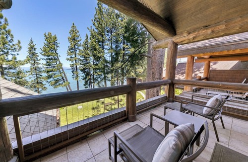 Sierra Shores Condo | Luxury Lakefront Remodel BBQ, Hot Tub, near Heavenly | PEAK SS6