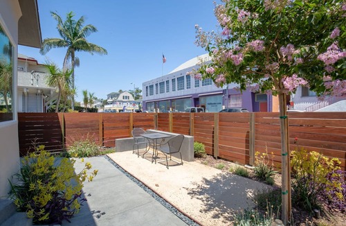 Golden Hill Apartment | Walkable to Downtown, NEW Jacuzzi, Fire pit, Outdoor Kitchen w Built in BBQ (F)
