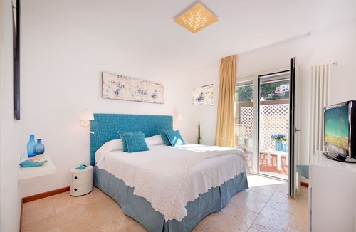 Minori Apartment | Boutique Penthouse, Sea View, Close to Beach by AMALFIVACATION.IT