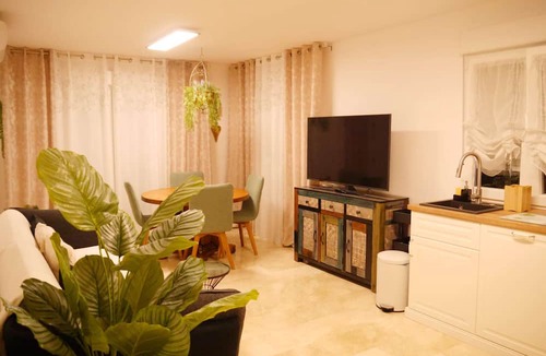 Historic Center of Estepona Apartment | Casa Gibraltar