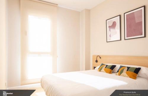 Campanillas Apartment | The Residential Club Blink- alojamiento para profesionales
