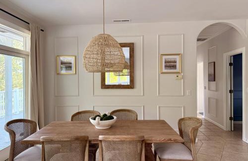 Mariposa Villa | Stunning views of Montana del Oro by Casa Oso