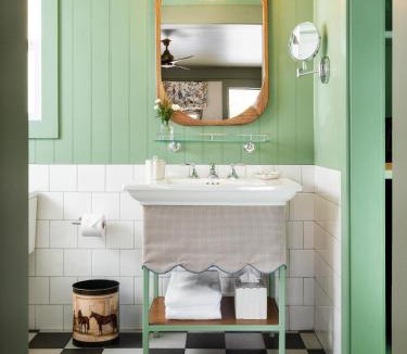 Northeast Carmel Hotel | Le Petit Pali at Ocean Ave