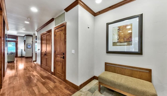 Lakefront Villa w/luxury ammenities near Heavenly | SS5