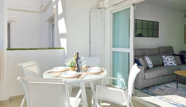 Modern 3 bedroom apartment in Puerto Banus