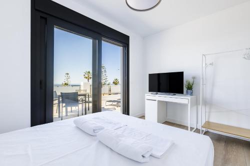 A&N Benajarafe Grand Beachfront Villa Apartment